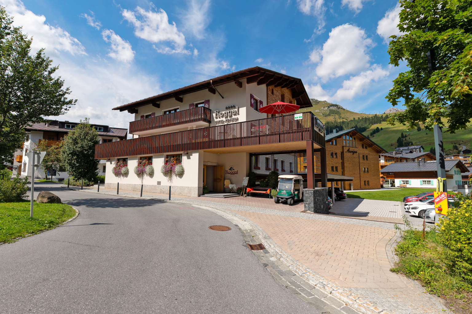 Hotel Roggal Eingang Lech am Arlberg