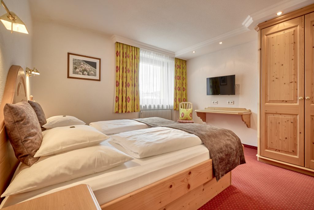 Roggal_111_HDR_Web_Christoph-Noesig-PHOTOGRAPHY