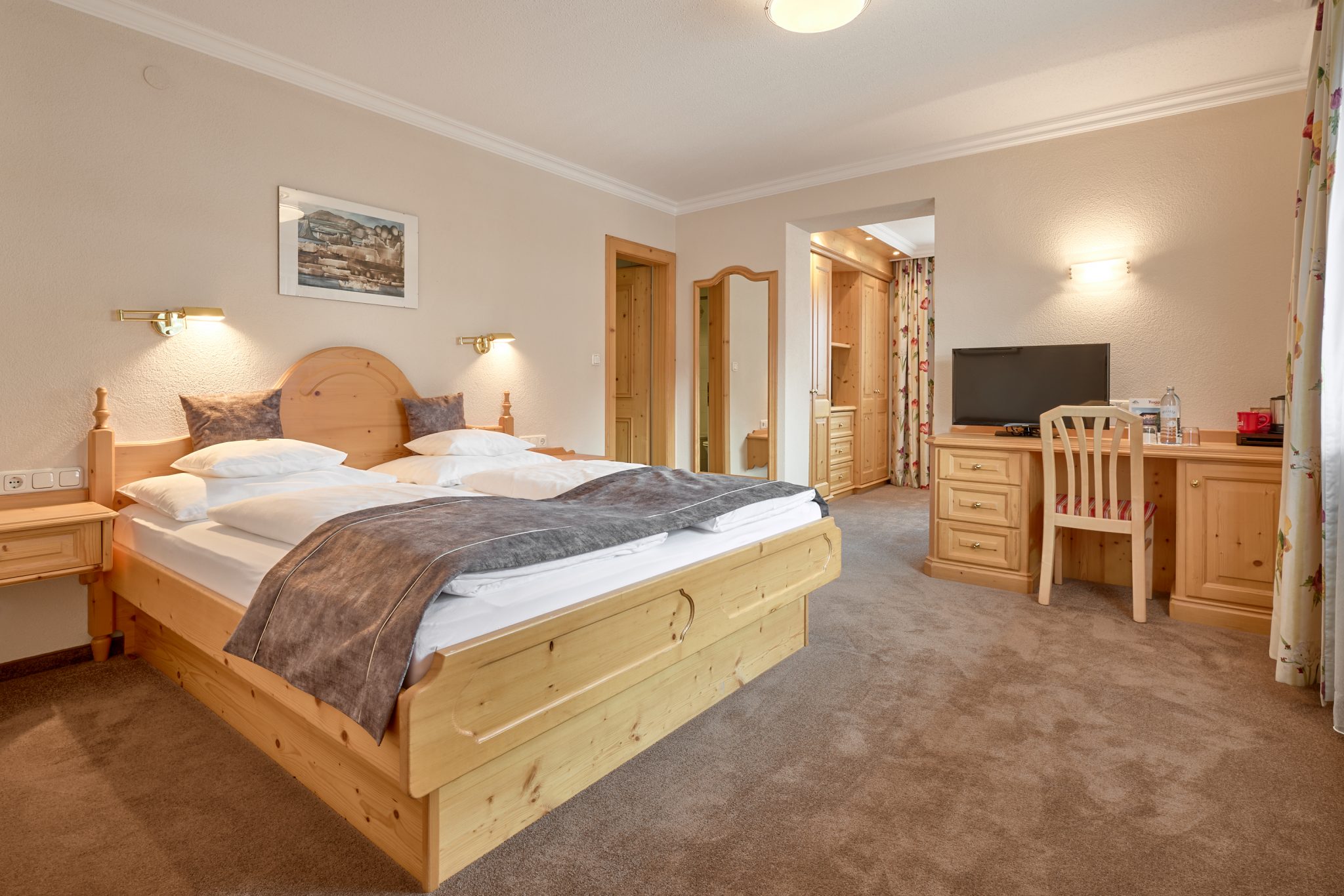 Roggal_074_HDR_Variante_Web_Christoph Noesig PHOTOGRAPHY